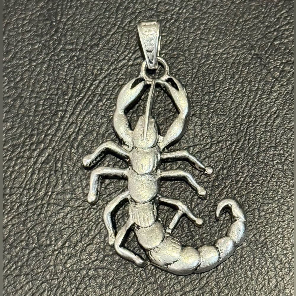 🦂925 Silver scorpion pendant for scorpio horoscope sign 2”